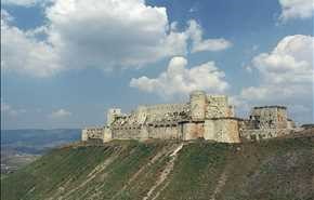 بالصور..قلعة الحصن التاريخية السورية في محافظة حمص