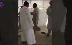 شاهد مشاجرة جماعية بالسكاكين داخل مسجد في السعودية