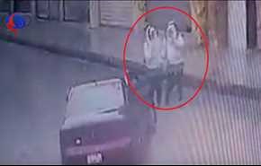 ویدئوی حمله خودرویی جوان به دو دختر
