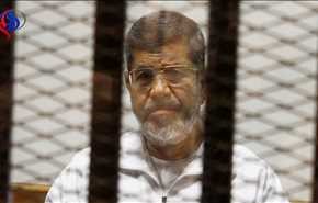 النيابة المصرية تجدد اتهام مرسي بالتخابر مع 