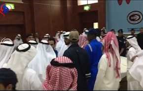 بالفيديو.. مشاجرة في اتحاد عمال الكويت تلهب جلسة انتخاب المكتب التنفيذي!