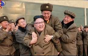 شاهد..من هو الضابط الذي قفز على ظهر زعيم كوريا الشمالية؟!