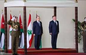ویدئو+ زمین خوردن رئیس جمهور لبنان در نشست سران عرب!