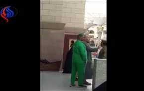 فيديو... رجل يتهجم على آل سعود في المسجد النبوي!
