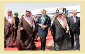 الحجاب في السعودية فرض على السعوديات وصمت على سفور تريزا!