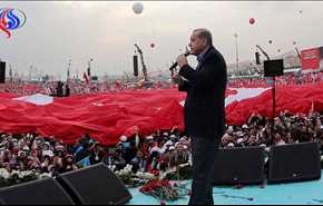 اردوغان يحشد عشرات الآلاف من مؤيديه قبل أسبوع من الاستفتاء