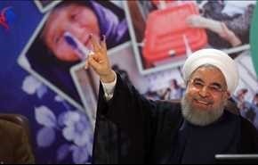 فيديو وصور.. الرئيس روحاني يدخل السباق الرئاسي الـ12ويؤكد احتفاضه بالاتفاق النووي