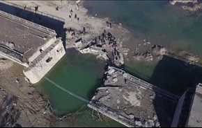 طائرات التحالف تدمر كافة جسور بلدة حزيمة في ريف الرقة