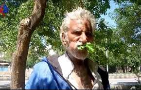 بالصور.. رجل يأكل أوراق الأشجار والأغصان لـ25 عامًا ولم يمرض قط!