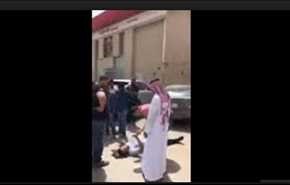 بالفيديو.. إطلاق نار على مصري أمام بنك بالرياض وسرقة 