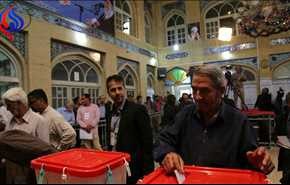 بالفيديو .. الايرانيون يتدفقون بكثافة على صناديق الاقتراع للتصويت
