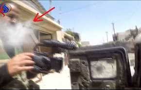 شاهد بالفيديو ماذا فعلت رصاصة قنّاص داعشي بمصوّر في الموصل؟!