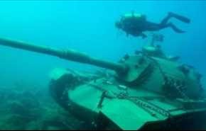 تركيا تغرق دبابة أميركية أمام أحد سواحلها في البحر المتوسط