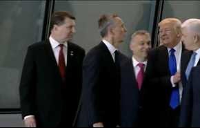 بالفيديو : ترامب بدا في لقاءاته الأوروبية ك