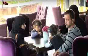 بالفيديو.. رد فعل المصريين لحظة طرد عائلة سورية من مطعم!