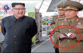 معمای دفتر به دستان اطراف رهبر کره شمالی!