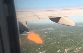 فيديو مروّع/الرعب أصابَ الركاب..لحظة اشتعال النيران في طائرة خلال تحليقها في الهواء!
