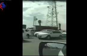 بالفيديو: طوابير من القطريين يغادرون السعودية