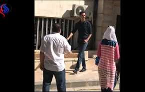 بالفيديو: الرئيس الأسد يتجول في حي المزة بدمشق