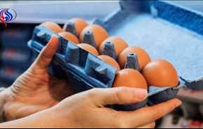 معلومة ستدهشكم.. لماذا لا يوضع البيض في البرادات بالمتاجر؟