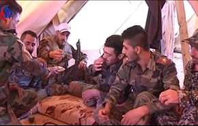 بالفيديو: هكذا احتفل عناصر الجيش السوري بالعيد في جبهات القتال