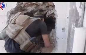 ویدیو ... تعقیب خانه به خانه تروریست‌ها در قلب موصل