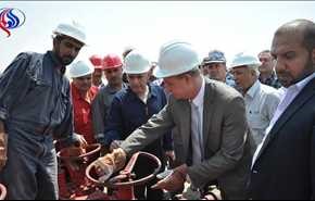 وزير النفط السوري يضع في الخدمة حقل 