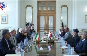 ايران وعمان تؤكدان على تطوير العلاقات الاقتصادية والسياسية