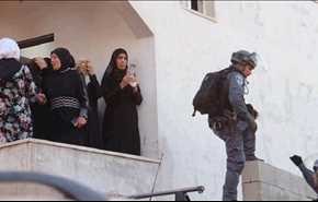 بالصور: الاحتلال يعتقل افرادا من عائلة منفذي عملية القدس