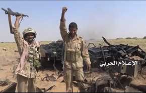 القوات اليمنية تدمر آلية للمرتزقة في الغيل بـ الجوف
