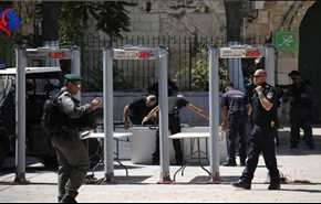الاحتلال يشرع بتركيب بوابات إلكترونية على بوابات المسجد الأقصى