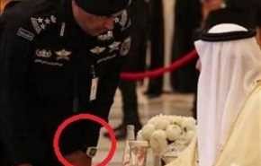صور/ حارس الملك السعودي يثير ضجّة عارمة بساعته.. لن تتخيّلوا قيمتها!