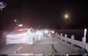 بالفيديو: شرطي أمريكي لا يُصدّق أنّه حيّ بعد هذا الحادث!