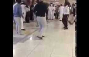بالفيديو: عراك وطعنات بالخنجر في مول بالسعودية.. وهذا هو عدد الإصابات