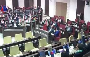 شاهد بالفيديو والصور.. تصويت برلمان كردستان على الاستفتاء
