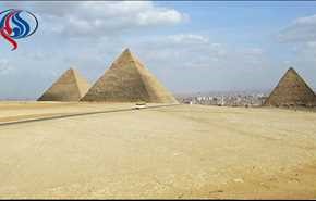 بعد مكة المكرمة والأهرامات...لن تصدق كيف تبدو مصر من الفضاء!