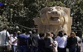 دمشق تعرض تمثال 