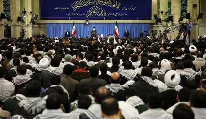 لقاء قائد الثورة الاسلامية بعدد من قيادات التعبئة الشعبية