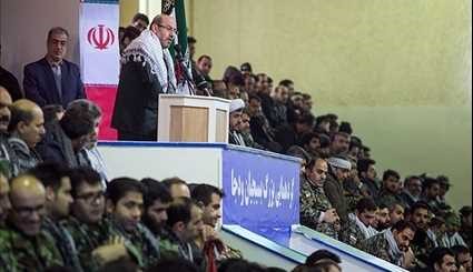 بالصور.. تجمع قوات التعبئة لوزارة الدفاع الايرانية