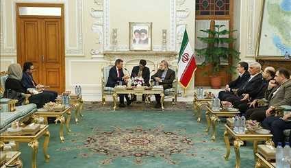لقاء رئيس اللجنة الدولية للصليب الأحمر مع رئيس البرلمان الايراني علي لاريجاني