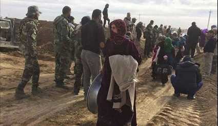 Iraqi Shia Fighter Rescued Hundreds Civilians from ISIS near Tal Afar
