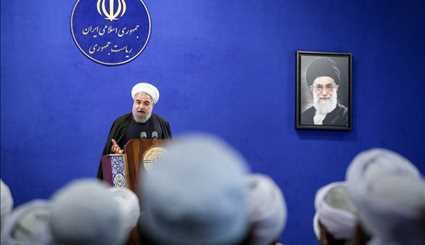Rouhani meets Iran's Sunni clerics