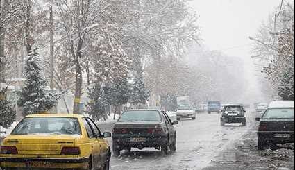 صور رائعة لتساقط الثلوج في مدينة ارومية الإيرانية