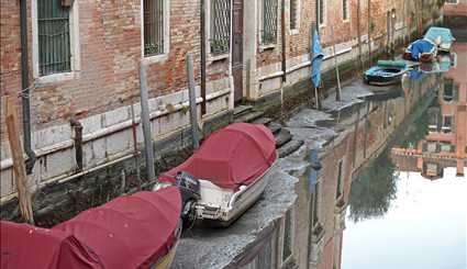 انخفاض منسوب المياه في مدينة البندقية