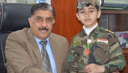 بالصور ..أصغر شاعر في قضاء الزبير في عيد الجيش العراقي