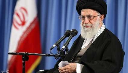 Ayatollah Khamenei Receives Group of People from Qom
