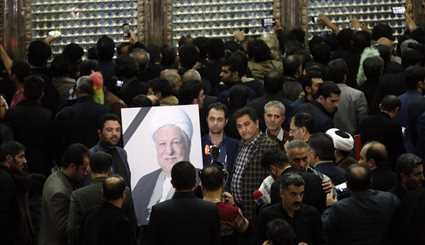 Hashemi Rafsanjani's Body Laid to Rest at Imam Khomeini Mausoleum