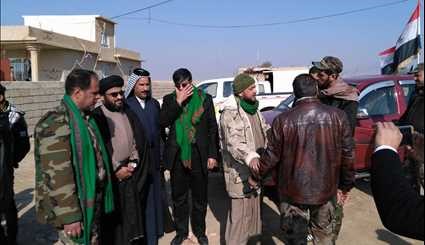 بالصور..شيوخ ووجهاء العشائر يقدمون الدعم اللوجستي للقوات العراقية على الحدود مع سوريا