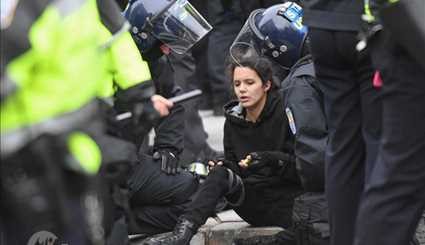 درگیری پلیس و معترضان در حاشیه تحلیف ترامپ +عکس