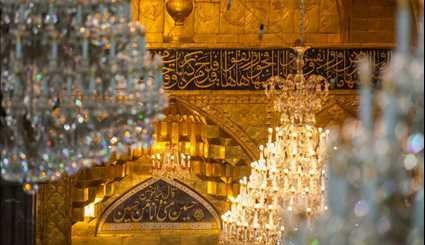 بالصور ..زخارف إسلامية متناغمة في العتبة الحسينية والعباسية في كربلاء المقدسة بالعراق